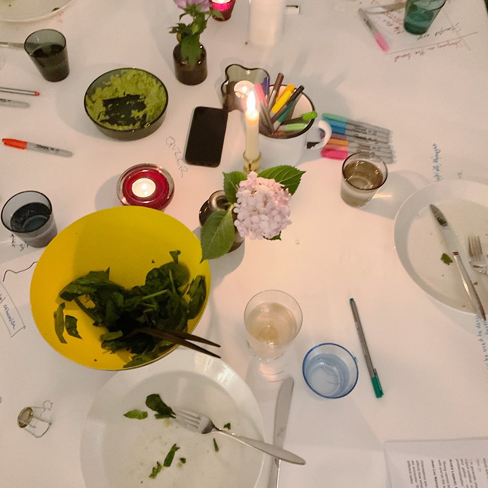 FestenFest's tweet photo. Here's a thread of today's events on Friday 25 November that include:

▪️1pm 
Discursive Lunch #3 - Queer Choreo Curation - an artist get-together, vegan lunch and round table conversation with Heidi Rustgaard. 
Event | @noformatgallery:
https://t.co/mkgeueE3md https://t.co/IS7BWGfBh4