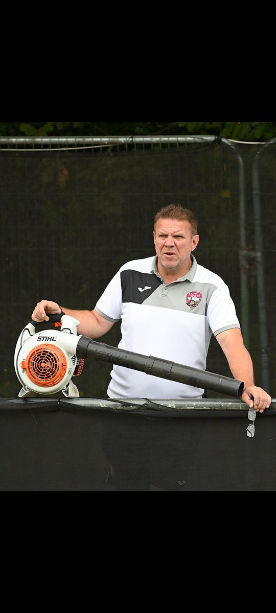 Knaphill FC tweet media