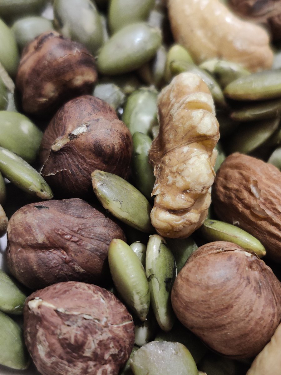 Gm 🌄
ready to rest, always ready 😁
Food mood board from my mom (: