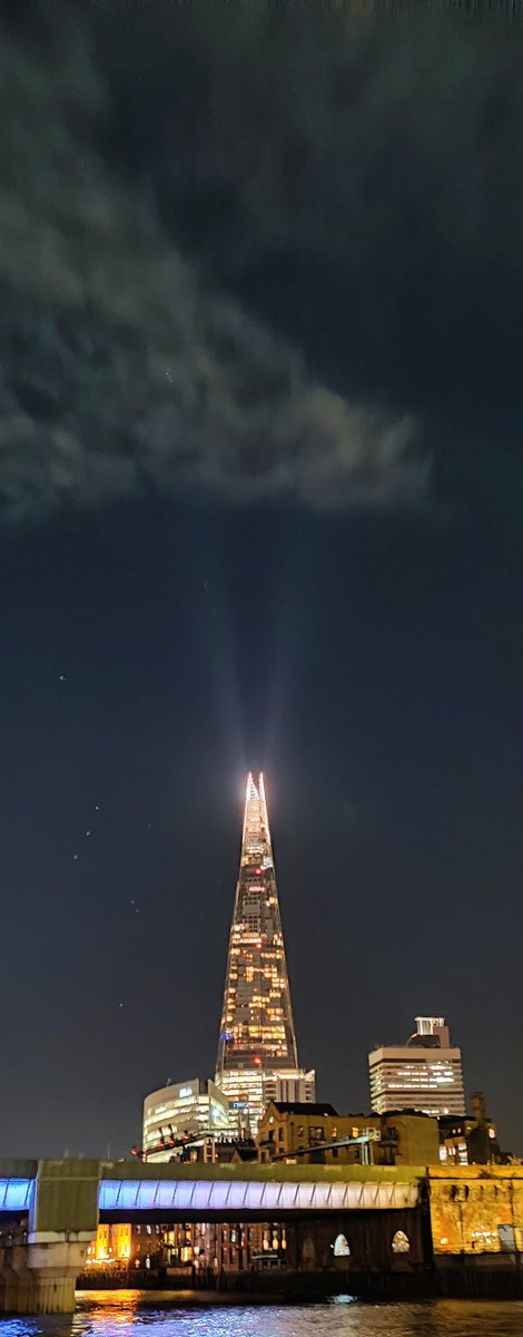frantic_gold's tweet photo. Down in London for a few days this week for my boyβs #Graduation π @MountviewLDN A fantastic day finishing with an after dark Thames cruise β΄ , #weeker city sights ππ https://t.co/EOVS0nczlZ