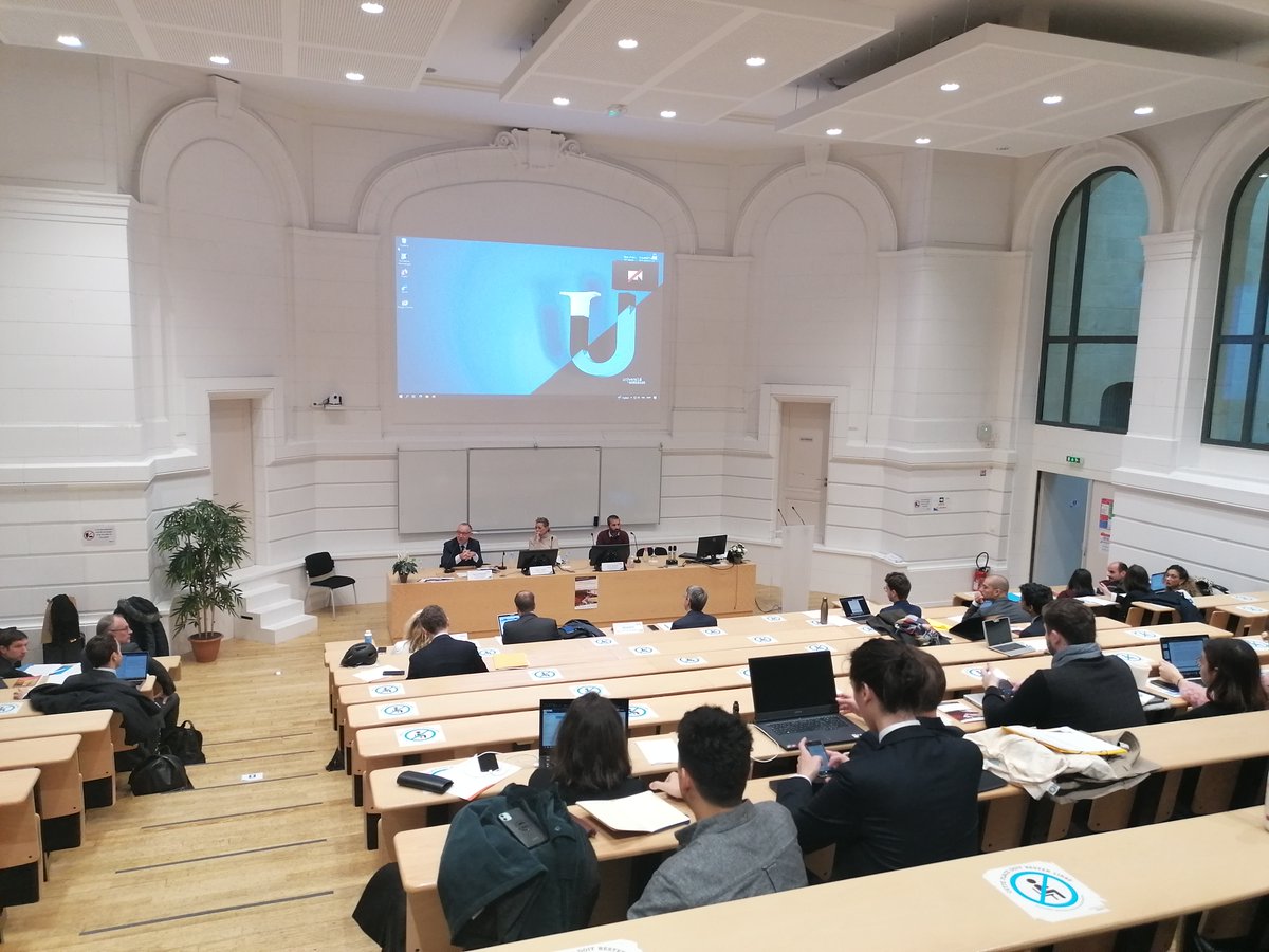 Ouverture de la journée d'études décentralisée de l'<a href="/Asso_AFDC/">AFDC</a> "L’existence d’un #droit administratif parlementaire : Regards croisés", organisée par le @cerccle et l'<a href="/InstitutLDuguit/">Institut Léon Duguit</a>. 
De nombreux spécialistes sont rassemblés pour nourrir les réflexions sur ce sujet.