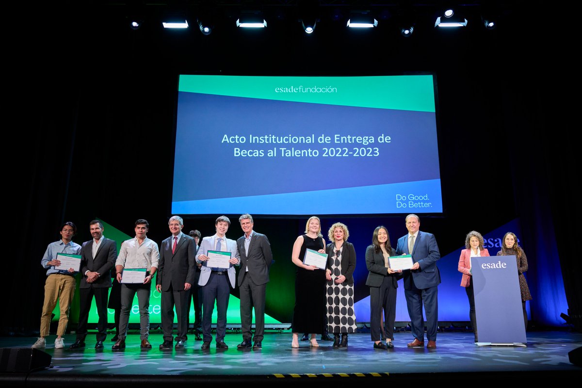 Esade's tweet photo. We were delighted to celebrate the Talent Scholarship Award Ceremony this week and welcome 307 scholarship students to the #EsadeFamily. Congratulations to you all, and thank you to our individual and corporate donors for making it possible💙
#EsadeForTalent https://t.co/VfgJbCyHAY