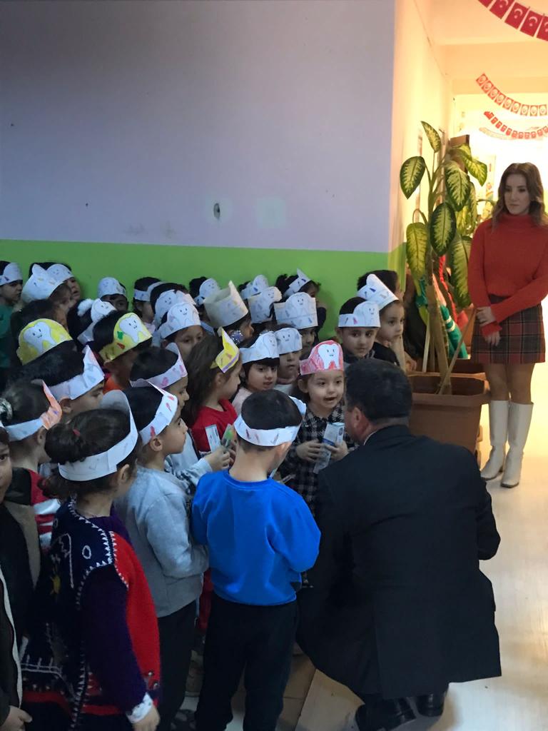 İlçe Müdürümüz Sayın Cevat DERVİŞOĞLU'nun katılımıyla Leyla Bayram İlkokulunda Ağız Ve Diş Sağlığı Haftası etkinliği gerçekleşti.<a href="/memleventyazici/">Levent Yazıcı</a> <a href="/istanbulilmem/">İstanbul İl Millî Eğitim Müdürlüğü</a> <a href="/CevatDervisoglu/">Cevat Dervişoğlu</a>