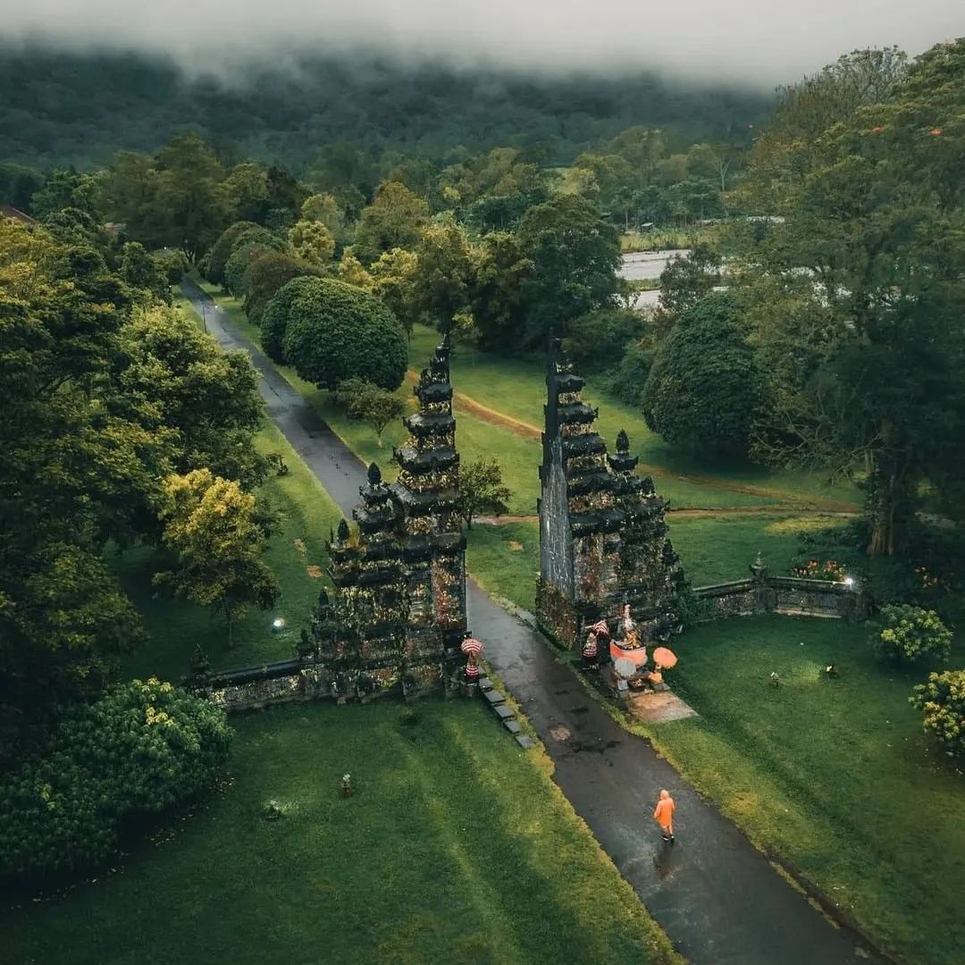 bali_dmc's tweet photo. Handara Gate 📍

Breathtaking nature in Bali 😍

Visit https://t.co/V0xdOP3FN7 https://t.co/vMieMTkdH7