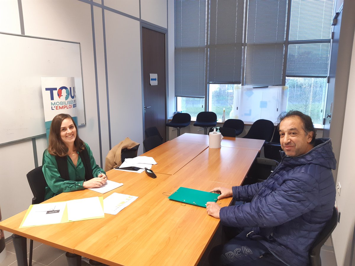 HAMEDI MEHDI (@hamediomehdi) on Twitter photo Dernier jour de la semaine #RéussirSansAttendre et 📢 Black Friday, au @poleemploi_HDF de #Hem, aujourd'hui la seule chose qui augmente :
Le retour à l'emploi 💪
<a href="/peixoto_pro/">Karine PEIXOTO</a> <a href="/myriam__PE/">Myriam.PRO-</a> <a href="/ElodiecarlierPE/">Elodie Carlier</a> <a href="/MEROUANEMoham19/">MEROUANE Mohamed</a> <a href="/departement59/">Département du Nord</a> Dernier jour de la semaine #RéussirSansAttendre et 📢 Black Friday, au @poleemploi_HDF de #Hem, aujourd'hui la seule chose qui augmente :
Le retour à l'emploi 💪
<a href="/peixoto_pro/">Karine PEIXOTO</a> <a href="/myriam__PE/">Myriam.PRO-</a> <a href="/ElodiecarlierPE/">Elodie Carlier</a> <a href="/MEROUANEMoham19/">MEROUANE Mohamed</a> <a href="/departement59/">Département du Nord</a>
