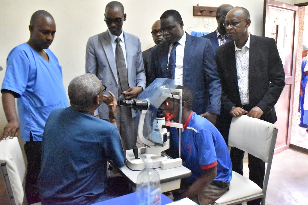 UbumweHebdo's tweet photo. Kuva ku wa 25 Munyonyo gushika ku wa 2 Kigarama 2022, abagwayi b'indwara ya gaharage 500 bazopimwa bongere babagwe iyo ndwara, ico gikorwa kiriko gikorwa mw'isekeza ryatunganijwe n'ishirahamwe #BENAA rifatidikanije n'ishirahamwe AL BAZAR ryo muri Arabie Saoudite. https://t.co/bcZLdYzyDL