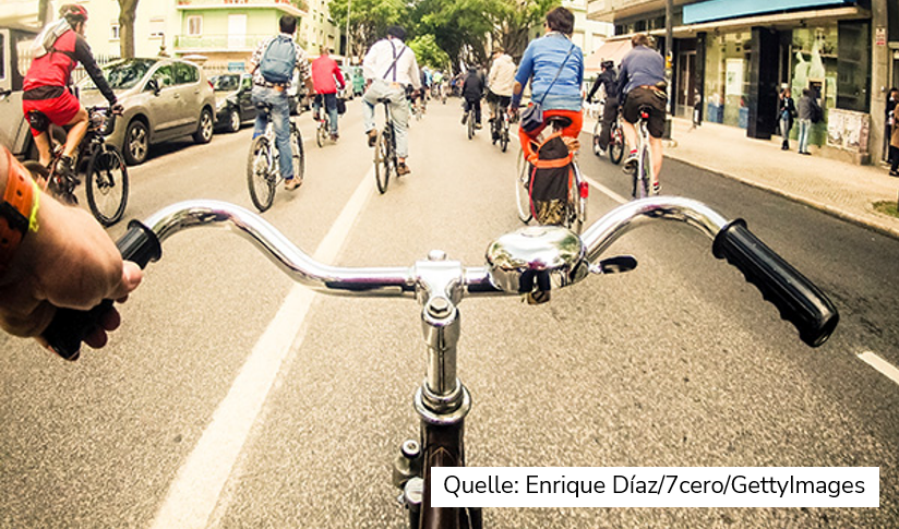 technikzukunft's tweet photo. Mobilität - das Thema der Woche. Warum?
Lesestoff 📖
#VDIResearch Paper zu Radverkehrsplänen🚲:
https://t.co/mAmHPiu7sk
Podcast 🎧
#TechnikaufsOhr-Folge zur Verkehrswende🚆: https://t.co/h4BnneOKnm
#Mobilität #Bahn #Nachhaltigkeit @VDI_News @ingenieur_de https://t.co/dcw2XpVvat