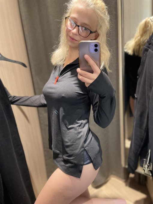 Little bit of shopping 😜 do you wanna help pick out some clothes? 😜😈 https://t.co/eUDm4ZjPgw<a href="/tag/linksinbio"class="tags"><span>#linksinbio</span></a>