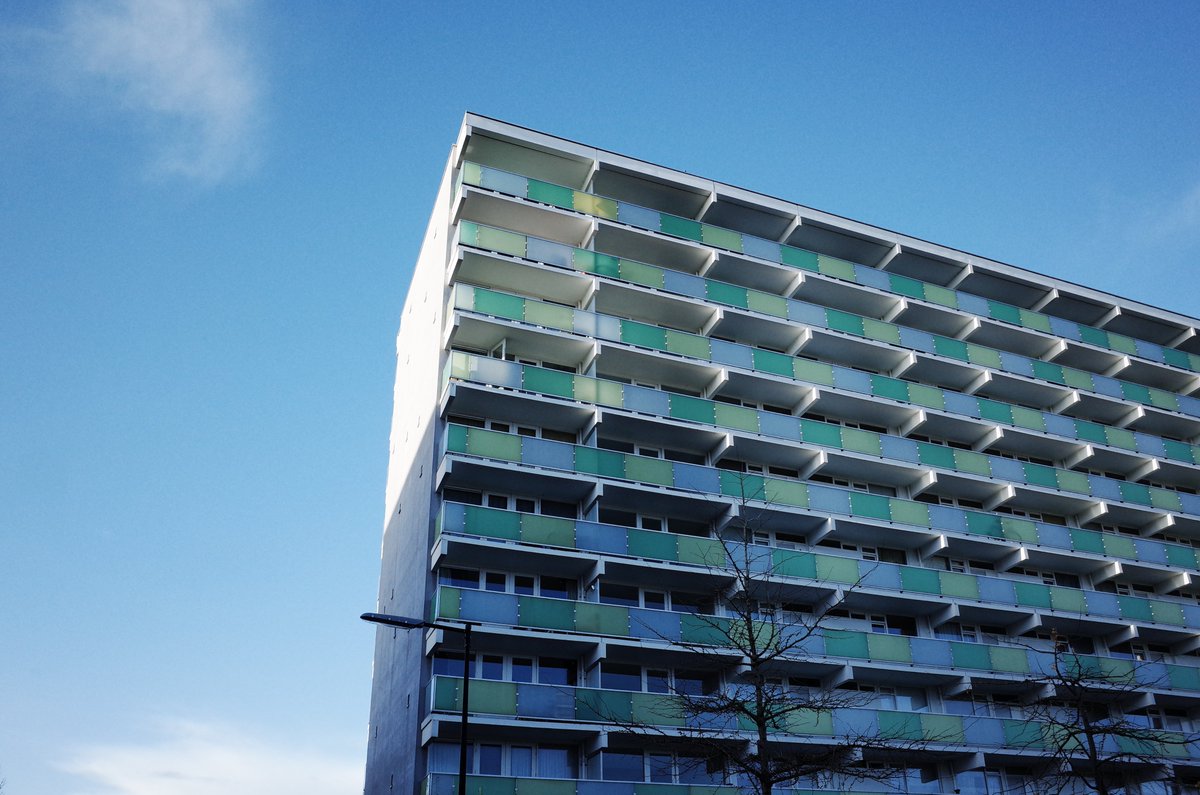 jtl0513's tweet photo. The renovation practices in Bijmermeer show a massive difference from the resettle-tenement housing renewal projects in Taipei. https://t.co/YWSSLi1T9T