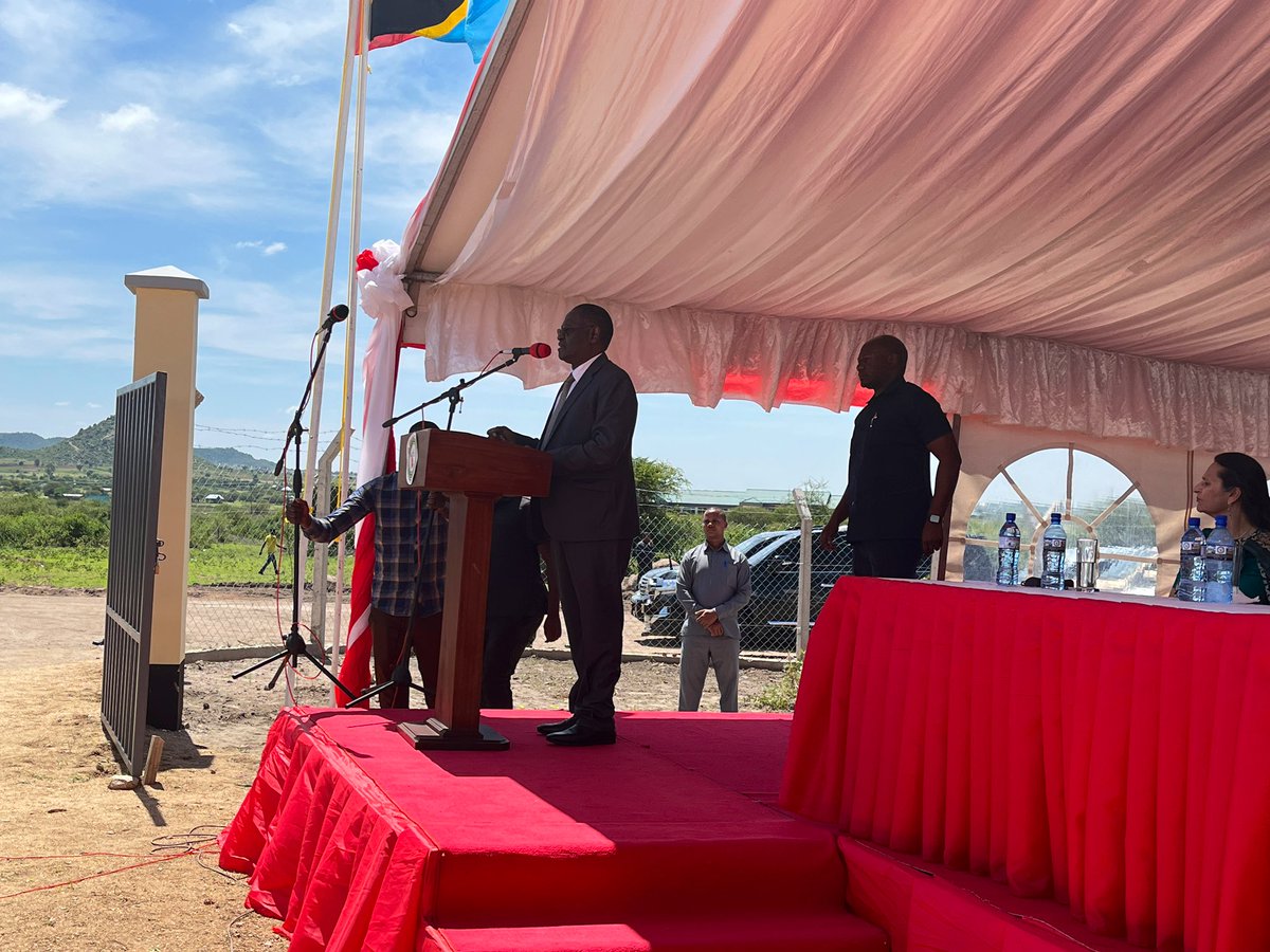 WBGTanzania's tweet photo. #Happening 

“The reason we call this work citizen-centric is because it concerns ordinary citizens with the explicit aim of bringing services closer to them. If you save on their costs to access justice, you are also helping reduce poverty”—Chief Justice Ibrahim Juma #Tanzania https://t.co/661gTAF57P