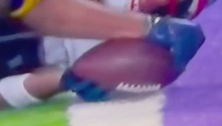GoodNightIrene's tweet photo. @Boston_Diehards Here is the ball kicking up chalk (or whatever it is) after it hits the ground. His hand is not that long. https://t.co/hx8eWqj92l