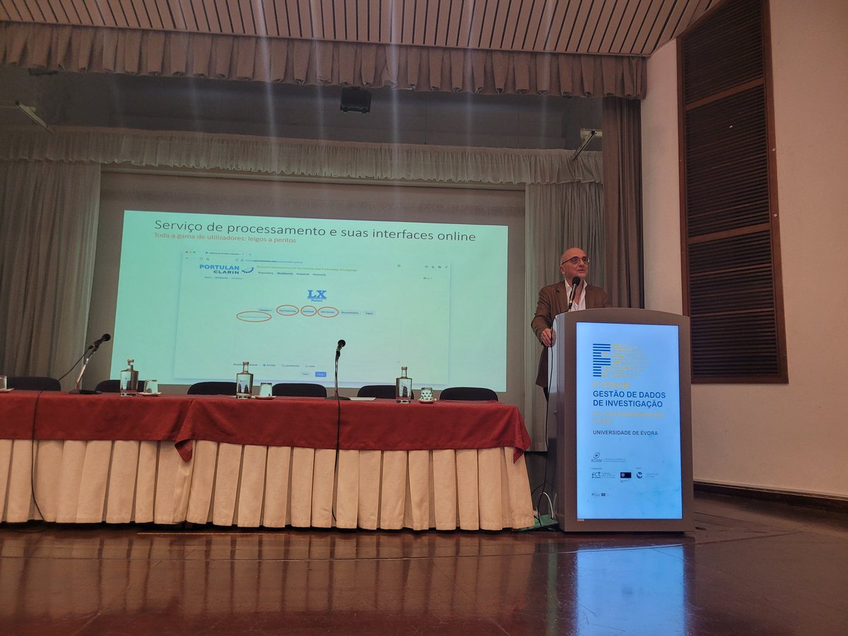 pedroprincipe's tweet photo. No #forumgdi temos a flash talk >> Explorar os dados com serviços de processamento respetivos: a experiência da infraestrutura PORTULAN CLARIN – António Branco, Amália Mendes e Paulo Quaresma, PORTULAN CLARIN https://t.co/Gmn77I4sij