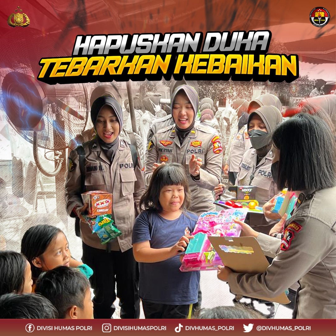 Rahmaaa134's tweet photo. Mba mba polwan cantik ini brusaha ngilangin trauma anak2 akibat dari gempa yg melanda Cianjur .. semoga lekas membaik saudara2ku #MelindungiMelayaniWarga
Sinergitas Untuk Negeri https://t.co/SNdfIZ6iCU