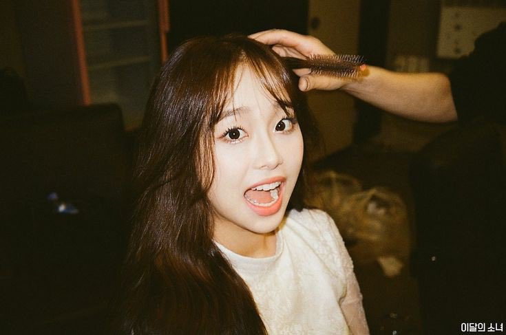 seolaze's tweet photo. i'm so sorry angel :( i love you so much, we have your back forever
 #WeStandWithCHUU
#WeLoveYouCHUU 
#LoonaIsTwelve https://t.co/qqKJVLMHta