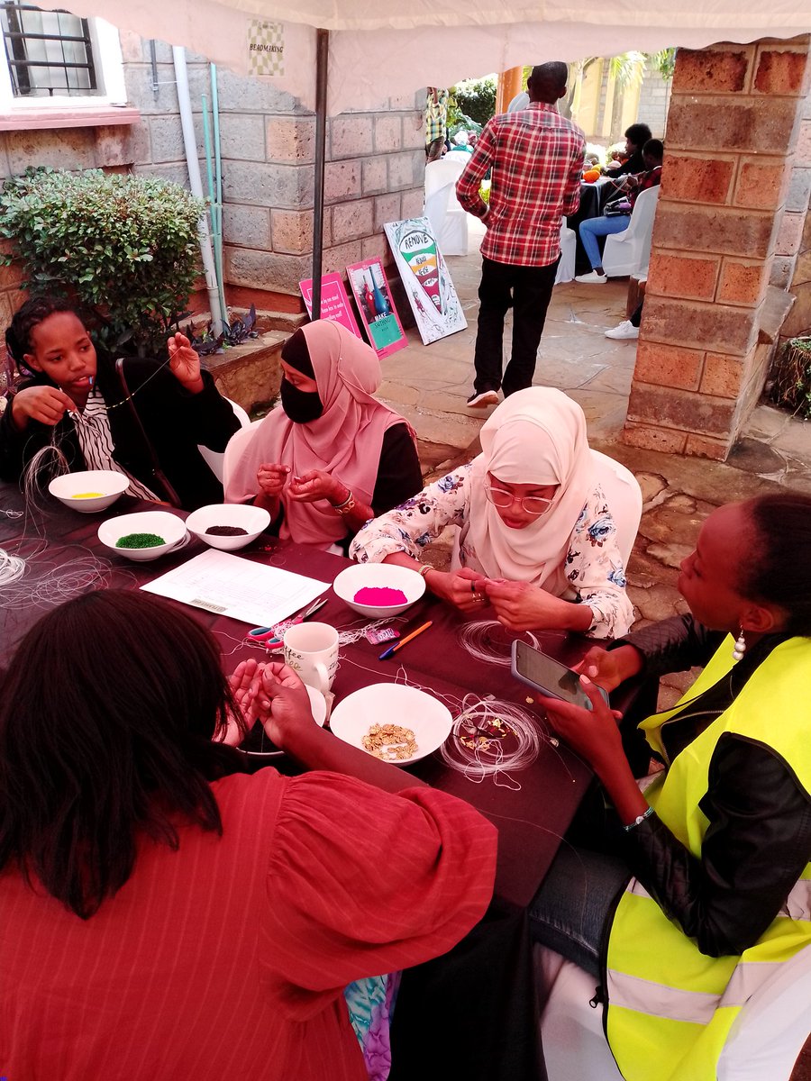 kamanumbugua's tweet photo. #MakeSmthng
Ongoing @Ubunifu_Hub
Come Learn Beadwork, Crotcheting, Hairmaking Etc
#MakeSomethingWeek22 https://t.co/9U2JlAdwrP
