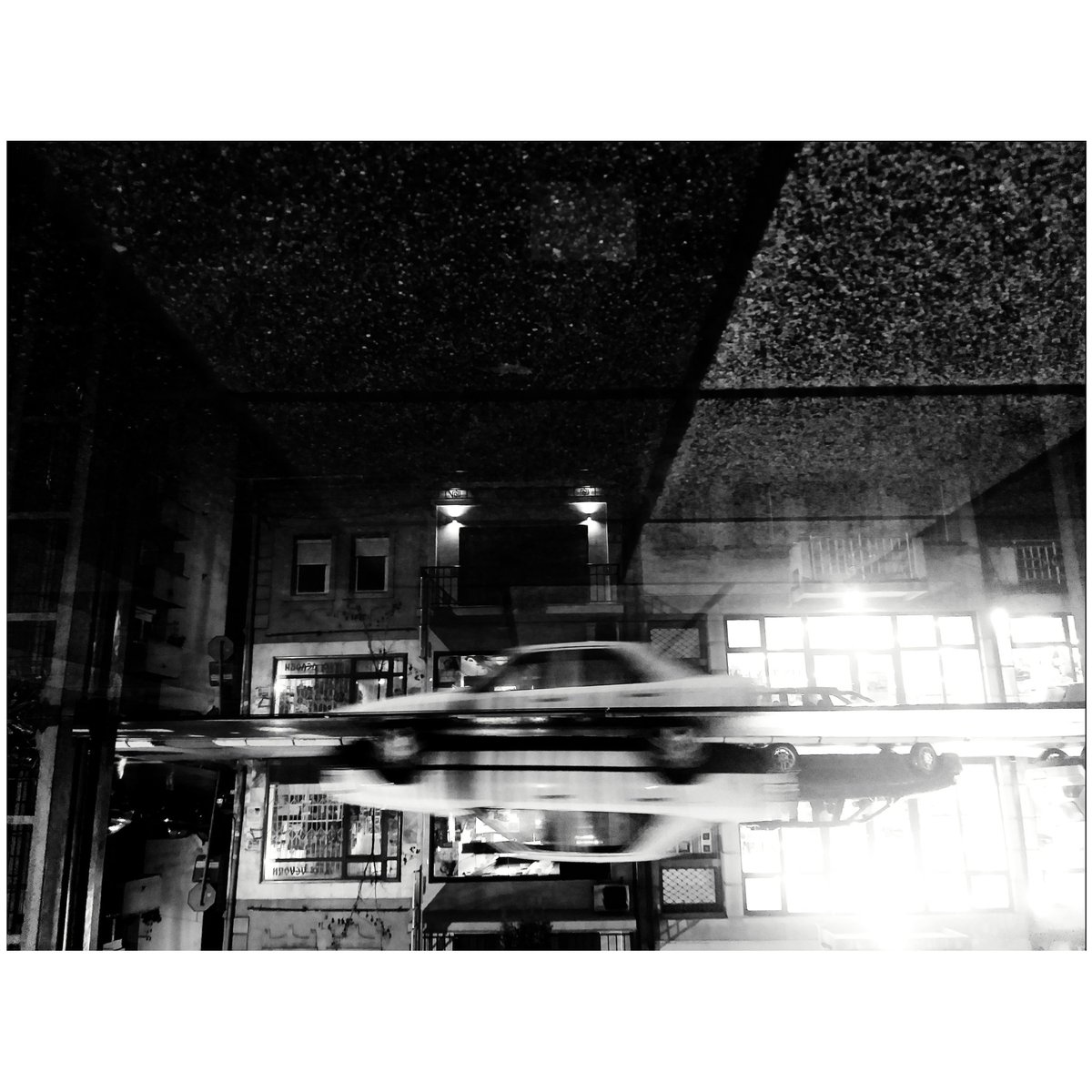 Topi88's tweet photo. Jedna fotkana telefonom. Samsung Galaxy A6+ #srbija #featureshoot #lensculture #burndiary #burnmagazine #Prokuplje #streetphotographer #streetphoto https://t.co/ii4UkpDFCd