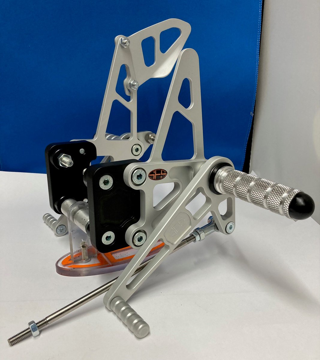 SESRaceProducts's tweet photo. New Product Alert! Suzuki GSXR125 Rearsets available now from SES. Already on the track and making the difference! Call now or visit our website https://t.co/9LbHhDNsRn to secure a set for yourself. #SUZUKI #Racing #125series #gsxr125 #GSXR #motorcycle https://t.co/PIXczOEZuO