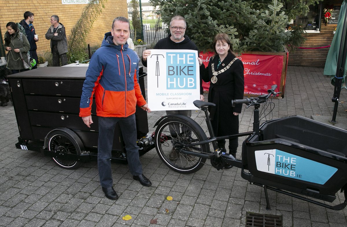 TheBikeHub_ie's tweet photo. Yesterday was the launch of our new hub at Eamonn Ceannt Park. It also marked the unveiling of our mobile classroom, supported by @CanadaLifeRe. After testing, this will allow us to bring safer cycling training courses to any school within the M50. https://t.co/iTJlFGojz7