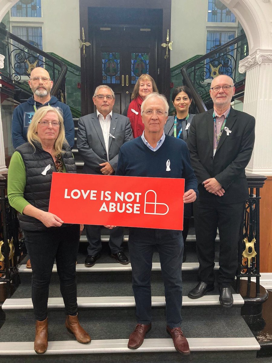 Today marks #WhiteRibbonDay and the start of 16 Days of Action 🏳

Our cabinet are wearing their ribbons, promising never to commit, excuse or remain silent about violence against women. 

Click here to make the White Ribbon Promise today  👇
ow.ly/ltBq50LNuxN
