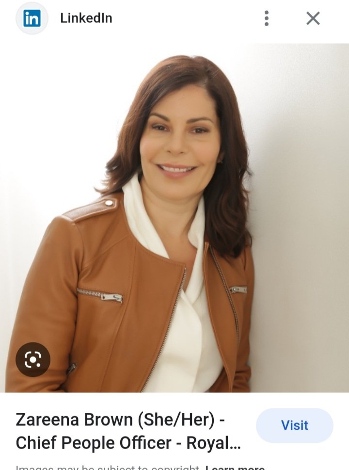 RJT19651's tweet photo. @JohnKav35558524 @lowSlungHero @CWUnews As will Zareena Brown Head of Royal Mail staff dept #angard who pimp a 0 hour 0 benefit app based contract to 11k people. She actually offers cash incentives to desperate people to break strikes. She will drop these workers like a hot potato when time comes. Not a nice look. https://t.co/EimMMe8QU5