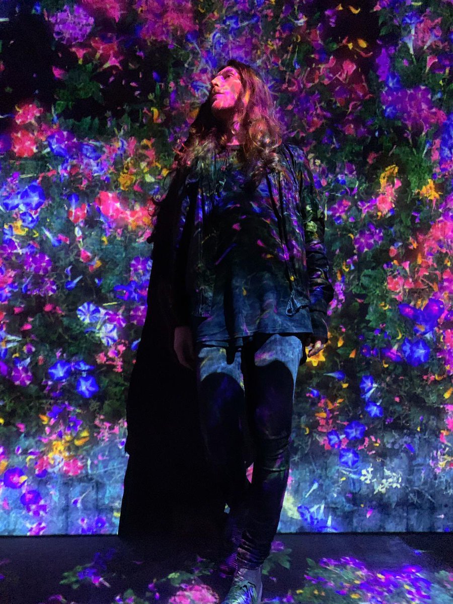 JoyCutOfficial's tweet photo. “Each color expands and settles
in other colors_
Making you more alone if you contemplate it”_
#Tappeto #Ungaretti #TheBluWave
#JoyCut #MusicNeverLies #Today https://t.co/fUiUaWK4hK