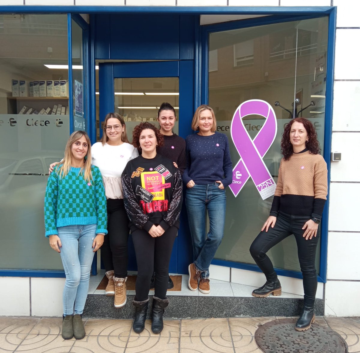 MariaMorenoF_'s tweet photo. Un año más unidas por una vida sin violencia de género #UnaVidaSinViolencia https://t.co/tgeIJcfV9W