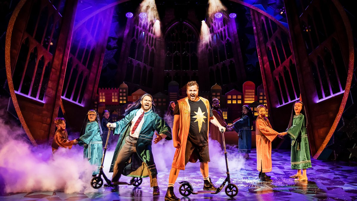 ★★★★★ for Nativity! The Musical at Birmingham Rep – review bit.ly/3ieFNIN