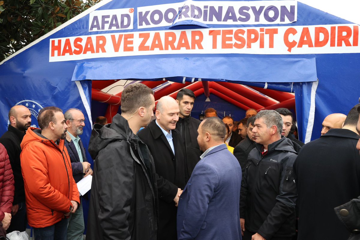 Bakanımız Sn. <a href="/suleymansoylu/">Süleyman Soylu</a>, depremden etkilenen Düzce'de, AFAD Koordinasyon Hasar ve Zarar Tespit Çadırında devam eden çalışmaları incelemelerde bulundu