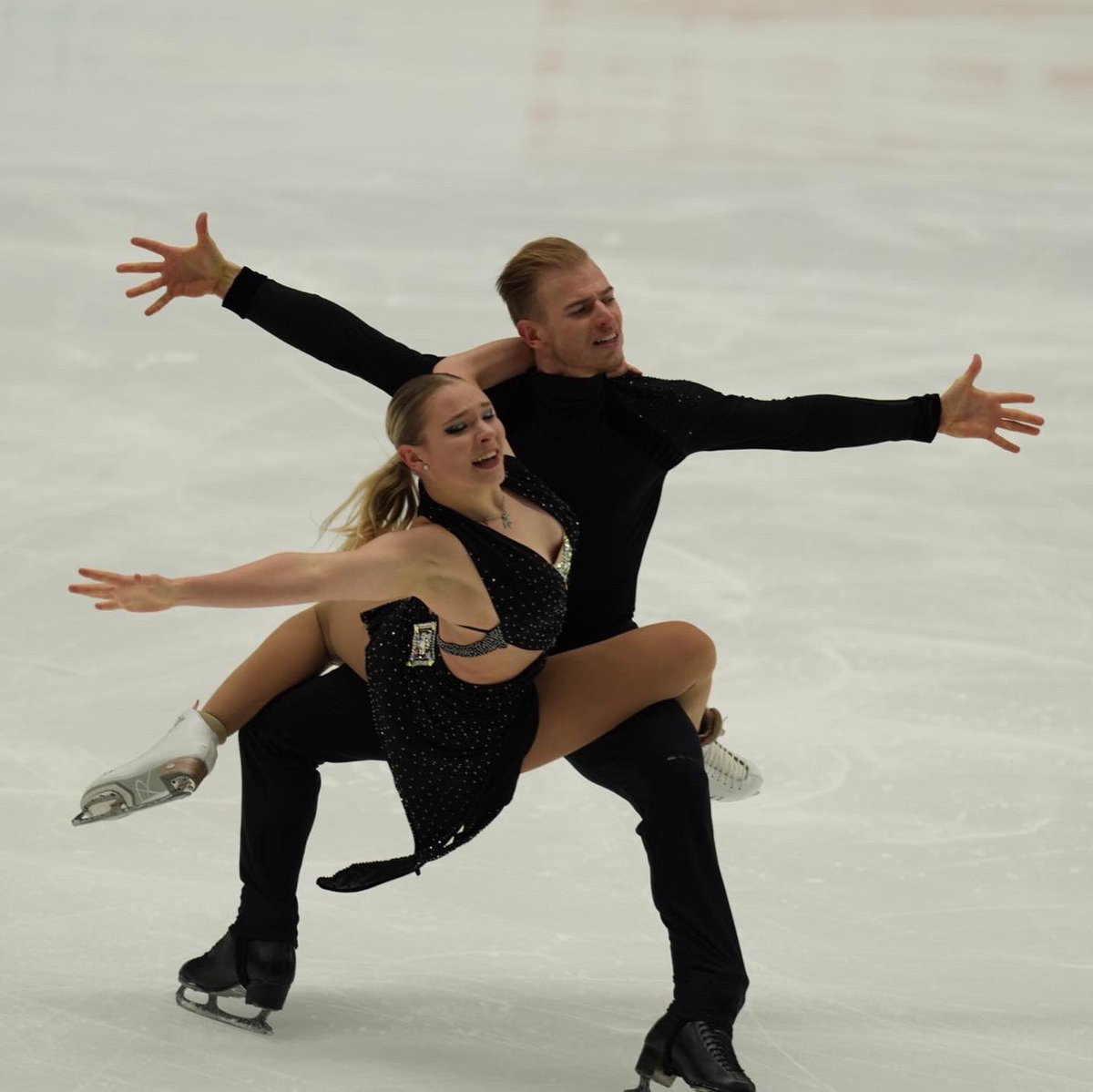 goldenskate's tweet photo. Friday morning practice at #GPEspoo #GPFigure
Dance group 1
#WangLiu 🇨🇳
#TaschlerovaTaschler 🇨🇿
#LagougeCaffa 🇫🇷
Good luck for your SPs today! https://t.co/pCHTXEWQSx