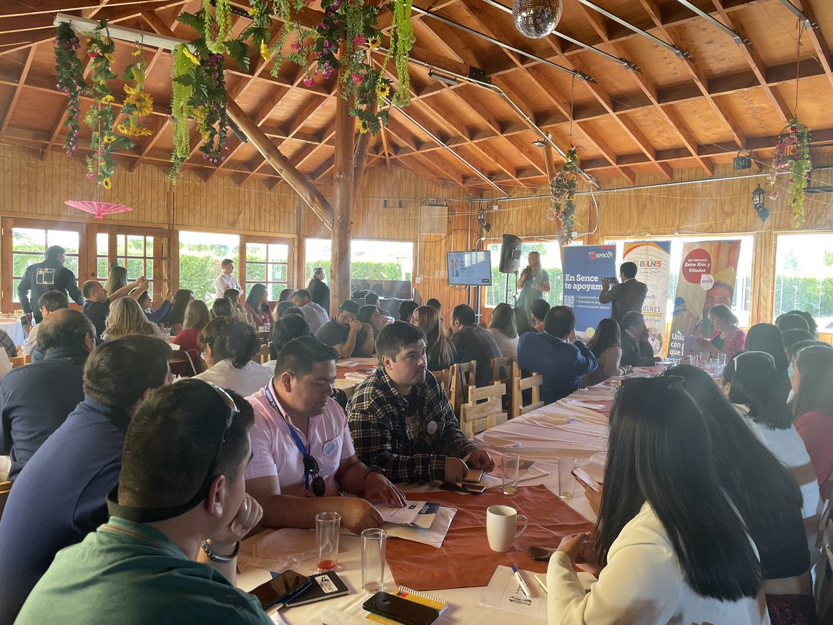 MintrabNuble's tweet photo. Seremi @natalepez acompañó la jornada final de las OMIL de ñuble agrupadas en el Encuentro Regional del Programa #Fomil de @SenceNuble
Destacando su proactividad y coordinación territorial enfocada en la colocación laboral. https://t.co/vvaaSApZwN