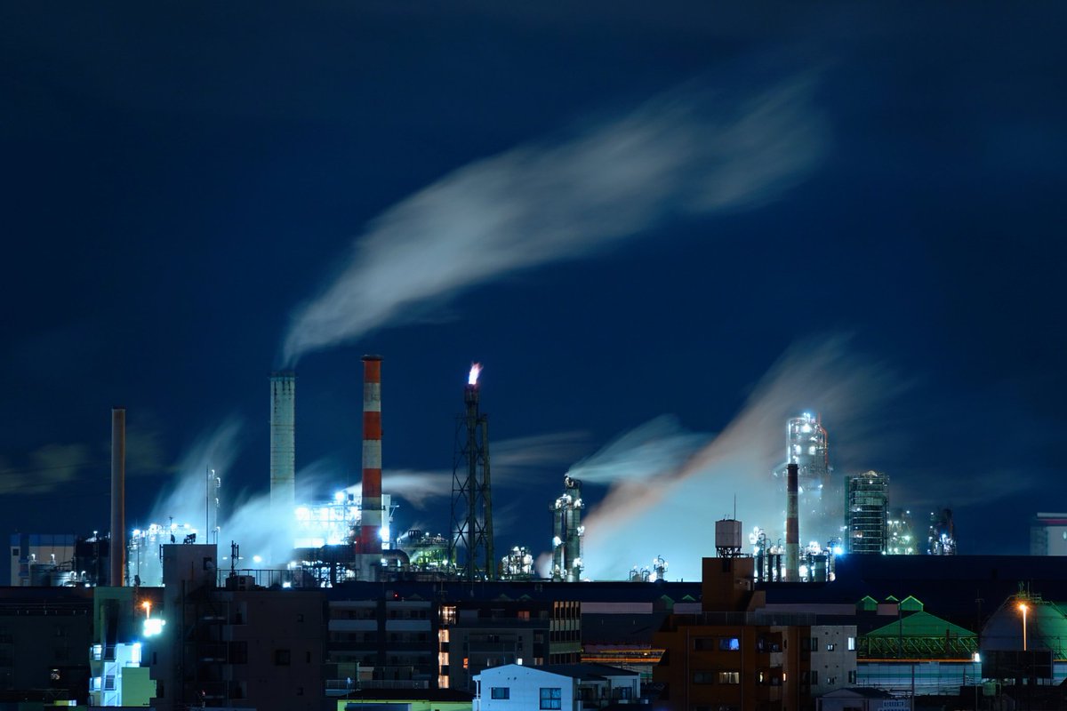 awapom_photo's tweet photo. さ、さむい寒すぎて夜中に何度も目が覚めるぐらい寒すぎる カタ:(ˊ◦ω◦ˋ):カタ
#イマソラ #夜景 #星空 #キリトリセカイ #ファインダー越しの私の世界 #窓からの景色 #工場夜景 #nightfactory #川崎工場夜景 #factorynightview #フレアスタック #flarestack #RX10M4 https://t.co/Hp3X5sZZNn