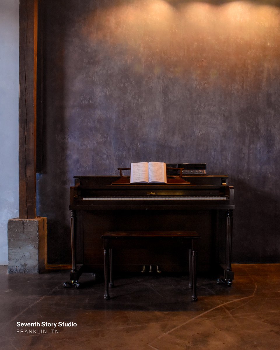 avvayhq's tweet photo. Meet Steve, owner of Nashville-based production company Seventh Story. Learn more about his work as a filmmaker and how he transforms his space to fit each new project. https://t.co/01Outh2mQ4

#locationscouting #filmlocations #photolocation #productionlocation https://t.co/GxwSwUqxlV
