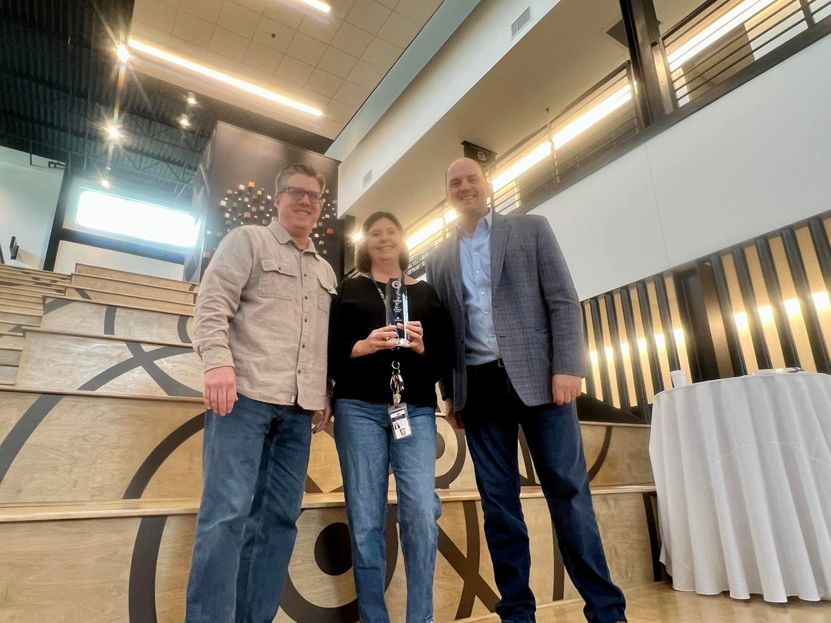 FishersIN's tweet photo. (1/2) Congrats to this year’s City of #FishersIN Employee Award Winners! These individuals embody the spirit of our city &amp; work to make Fishers a great place to live, work &amp; play. 
-Smart Award: Angela Adle, @Fishers_Police 
-Vibrant Award: Ashley Heckly, @FishersFireDept https://t.co/5azFVHsGCN