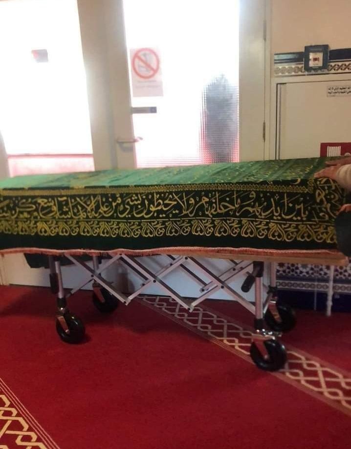 alkhobaib's tweet photo. سوف يصل جثمان المرحوم أحمد شرف الدين أحمد من هولندا يوم الأحد الساعه ١٢ مساءً، ومن ثم سيدفن بمدني، نسألكم الدعاء له بالرحمة والمغفرة. https://t.co/XeovK0Ykcl