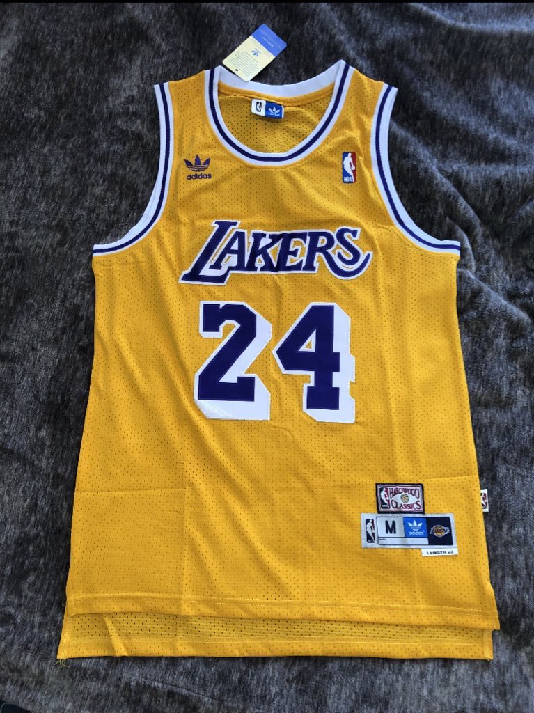 LakeShowYo tweet media