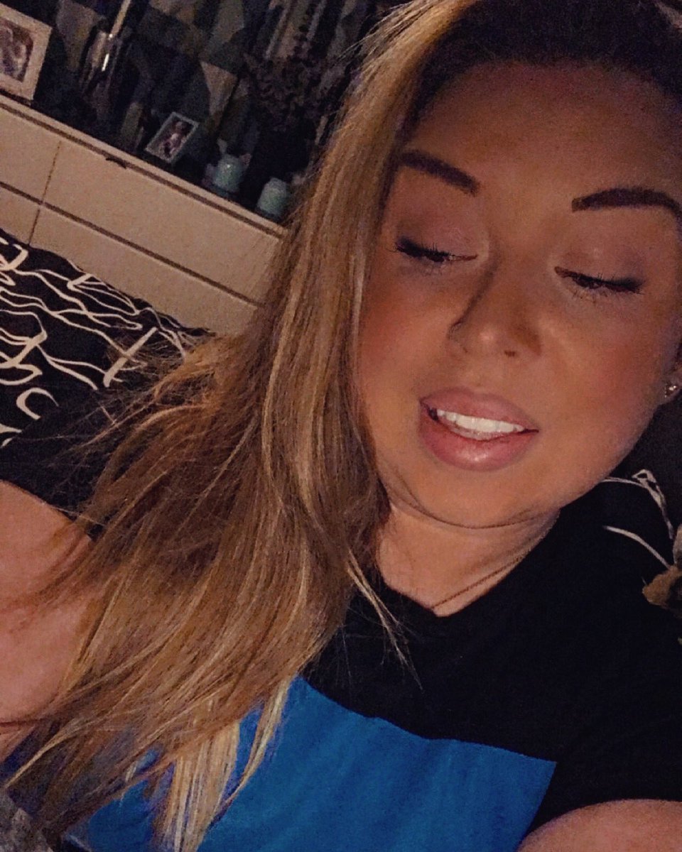 Steff_Lloyd's tweet photo. Just chill 😘 https://t.co/lWb7zPcz0B