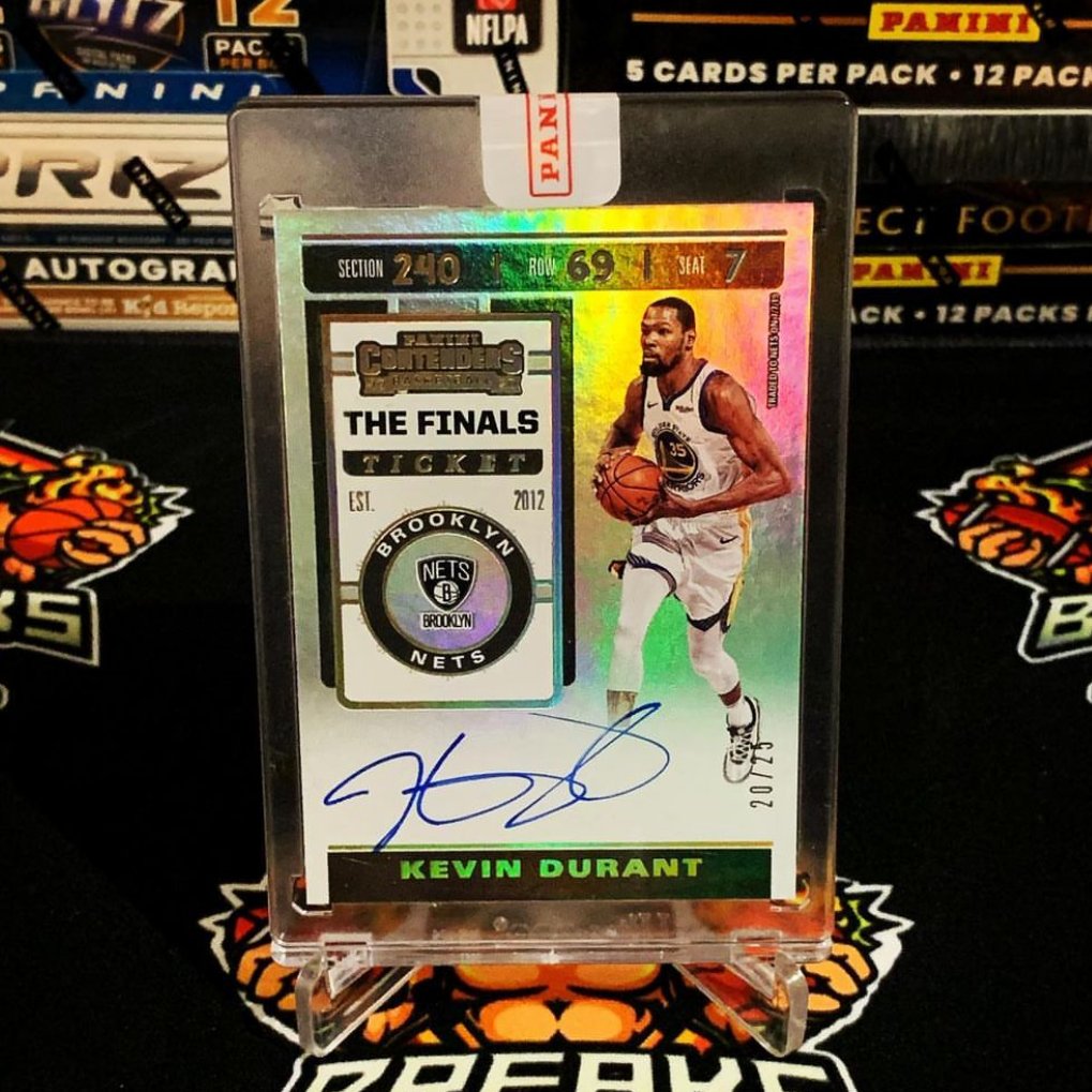 BreaksofGod's tweet photo. Can't go wrong with the Easy Money Sniper himself @KDTrey5 in a break! ✅💸🎯🏀

Super sick 20/25 The Finals Auto from @PaniniAmerica Contenders NBA of the @BrooklynNets Star!

Always HUGE to score someone who does it with ease!

ONLY FIRE with BoG!🔥🔥 

#PulledByBoG #TheHobby https://t.co/ChJp479nAF