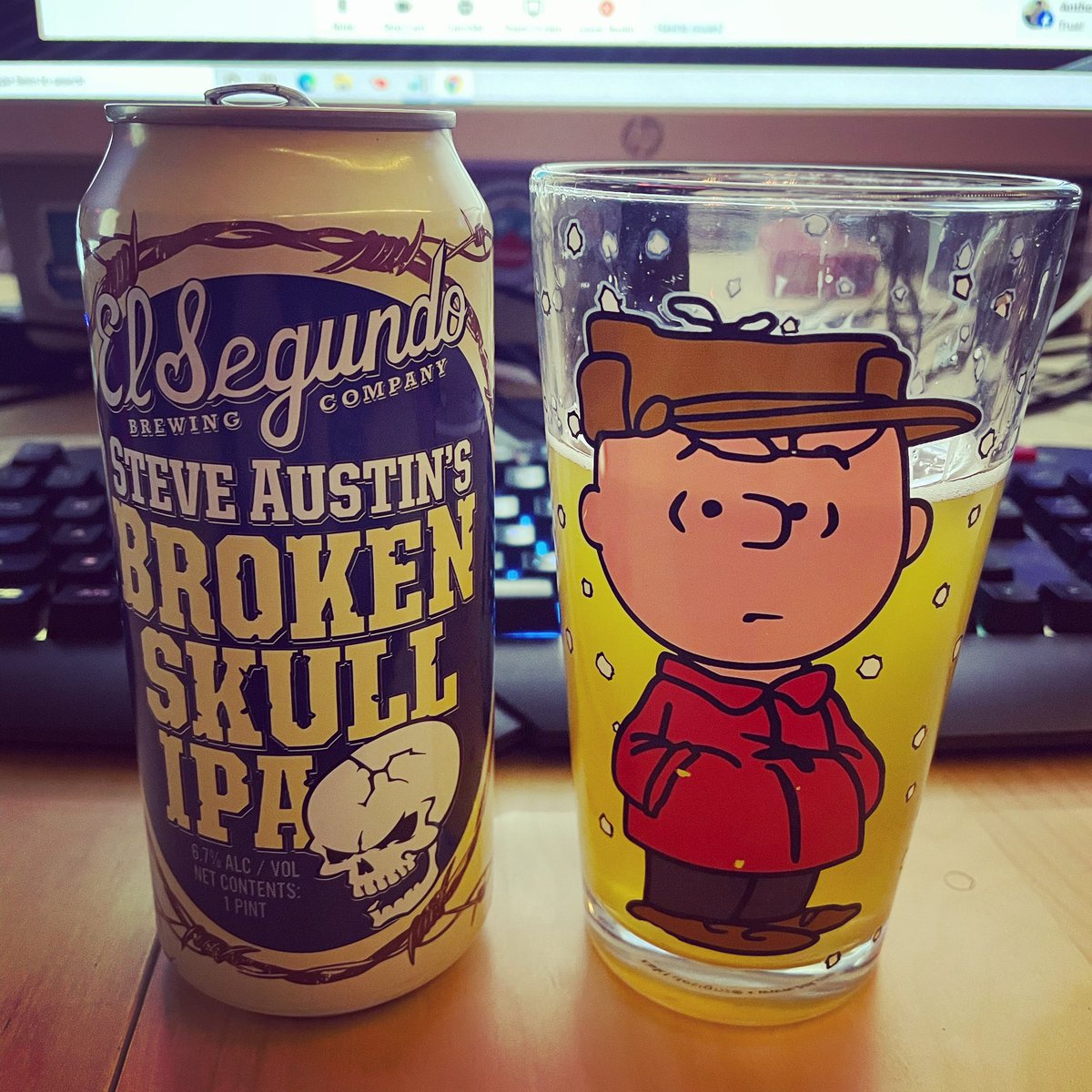 Cheers to Friday and the weekend! Hope everyone had a kick ass time! We’ve kicked off beermas and this weekend should be full of tasty beers. Cheers! #thf #teamhavingfun 
#beer #craftbeer #friday #weekend