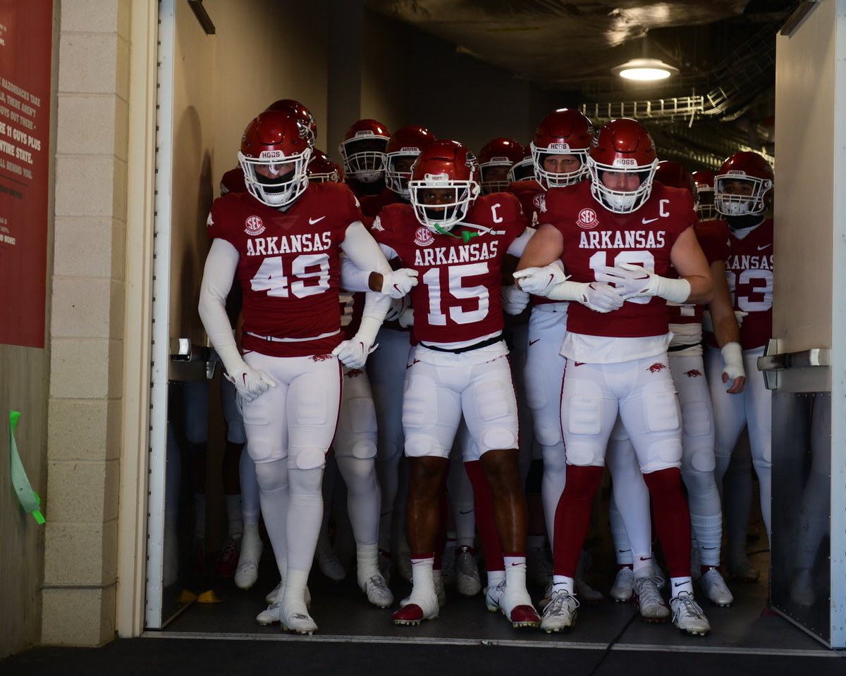 Brothers 🤝

h/t Arkansas Football