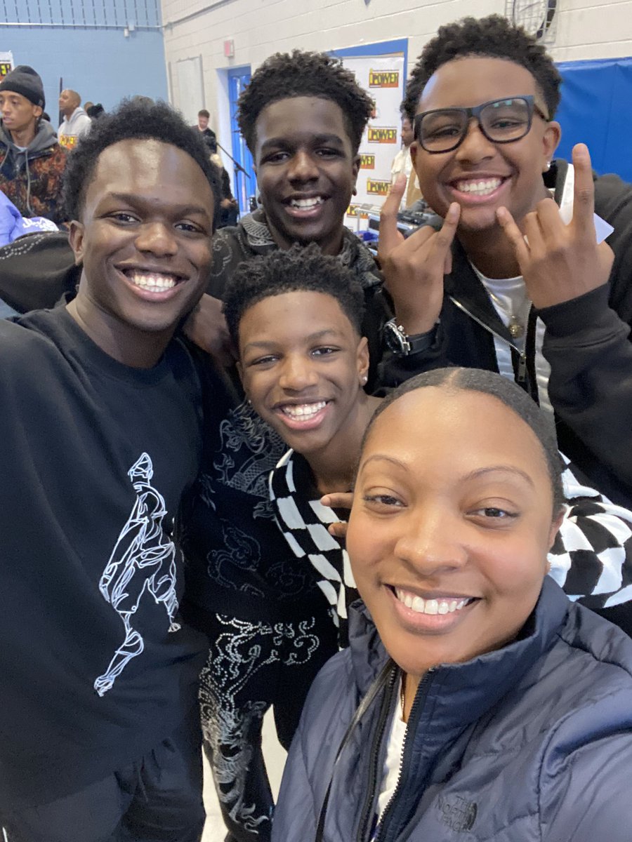 K_Williams0704's tweet photo. Thank you @iPowerRichmond for putting on a great show for our students ! They truly enjoyed themselves. I even grabbed a selfie with WanMor https://t.co/Jcn52cnz8K