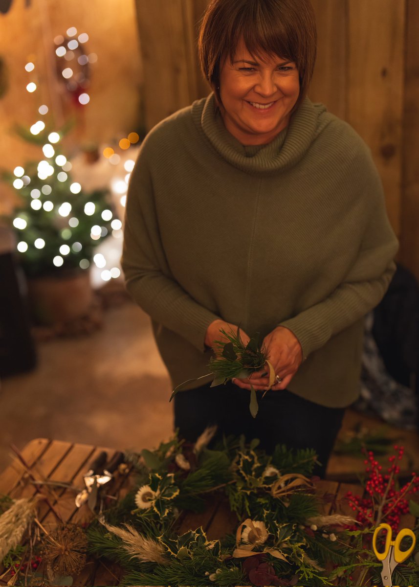 originflowersni's tweet photo. More festive wreath workshop photos! #Wreath #nireland #christmas #festive https://t.co/LdiJWpdL6X
