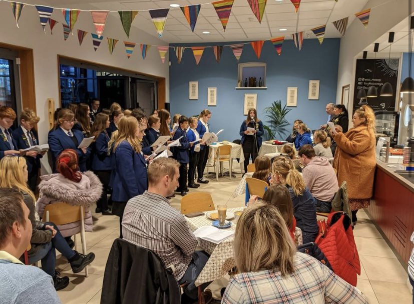 AphsArts's tweet photo. Throwback to last Friday when APHS voices took to @WellsMaltings for a wonderful festive sing-a-long
#aphsartsevents #artsforall #performanceforall #festivecheer
@AldermanHigh https://t.co/5N6uRSUd7g