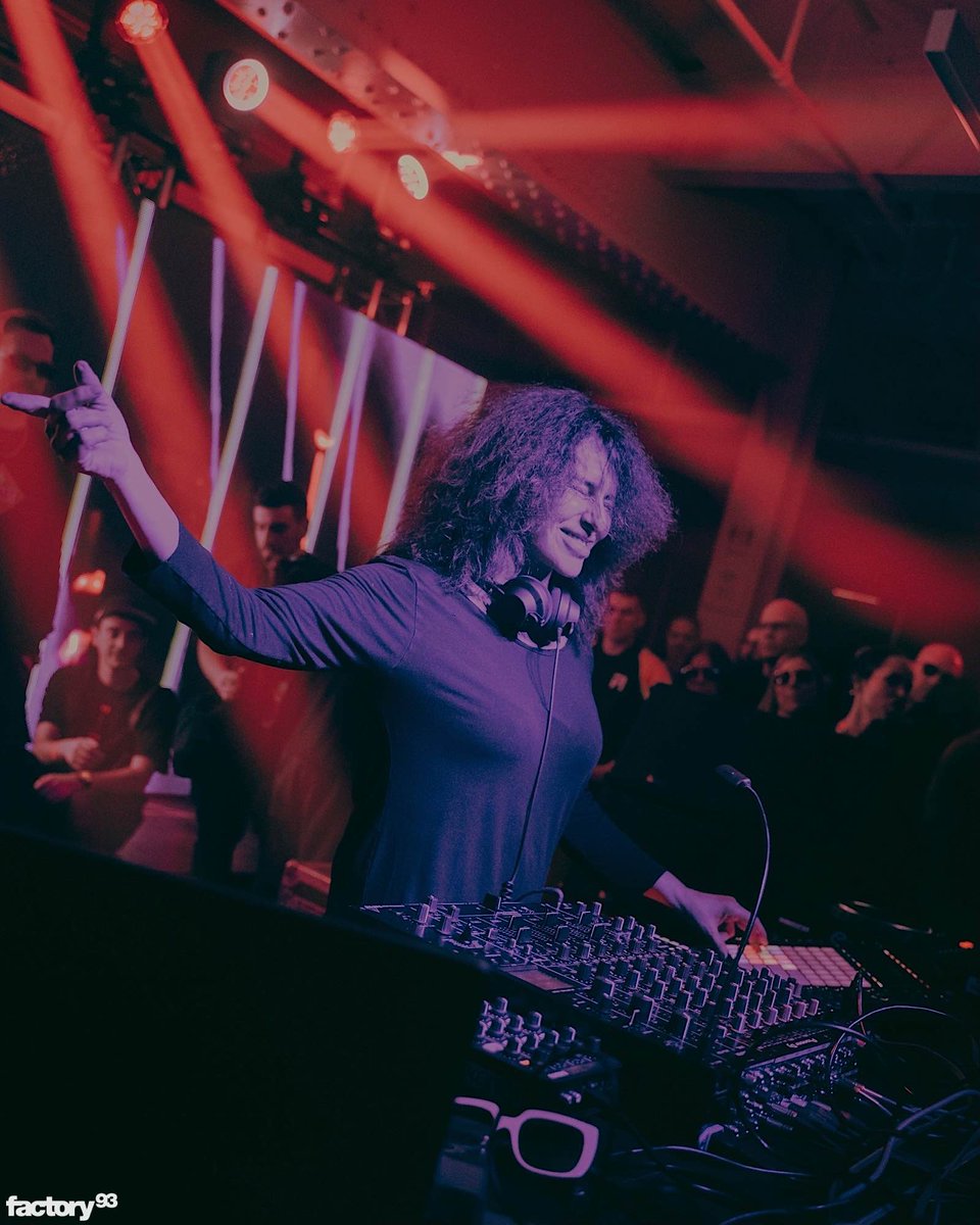 TheFactory93's tweet photo. Saturday in Montreal with @NicoleMoudaber was truly something special thanks to all you beautiful dancers. Can't wait for tomorrow night's sold out show where she'll go All Night Long at @academy__la. photo: @LensFlareSmith https://t.co/4hvGbmsKDq