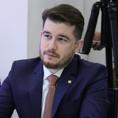 PedroABezerra's tweet photo. #NovaFotoDePerfil https://t.co/VGbfTYLhJq