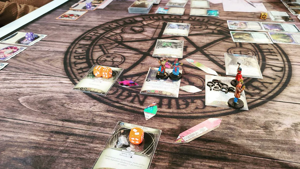 susanahllora's tweet photo. Comenzamos la búsqueda del plaguero-bandolero...
#arkhamhorrorlcg #4js #elportadordelaplaga #tabletopgaming #jeuxdesociété #juegosdemesa #brettspiele #cerveceo🍺 https://t.co/fNxJs2ClZj