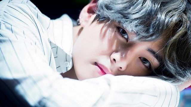 hanaosaka1's tweet photo. #BTS #BTSV #テテ #태태 #V #김태형 #Taehyung #뷔 #방탄소년단뷔 #보라해 #ARMY #VFOCUS #テヒョン #tetsuo #KTH #방탄 #KIMTAEHYUNG https://t.co/ojEGAHrXgg