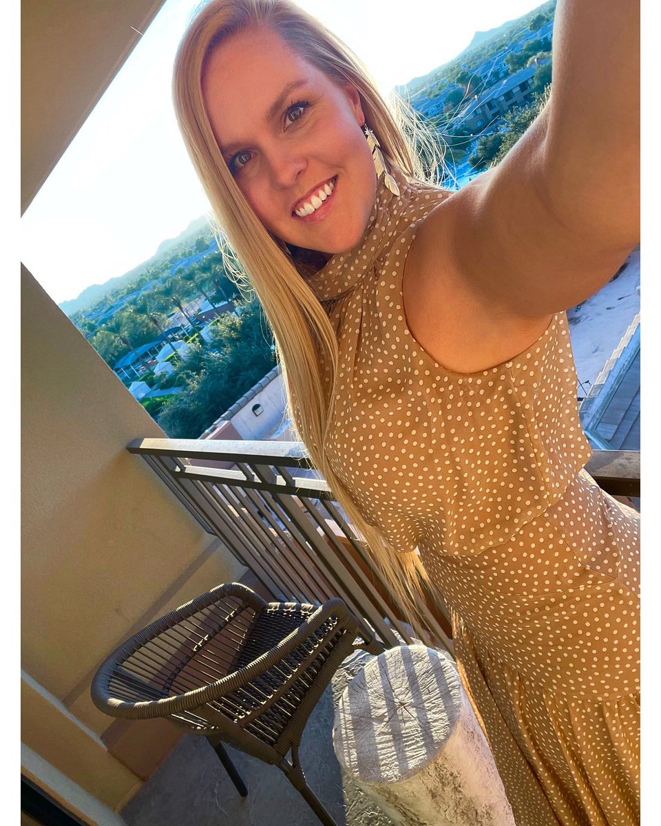 brittsinclair_'s tweet photo. #2022 #businessgrad #adventurer
Y’all’s turn💛 https://t.co/F6rCqoGEc2