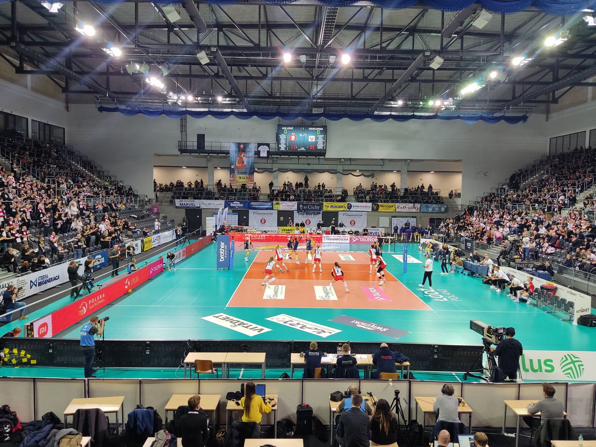 Bartek_m2003's tweet image. KS DevelopRes Rzeszów przegrywa wyjazdowe spotkanie z ŁKS-em Łódź 3:2 w Sport Arenie Łódź.
#łks #developres #tauronliga