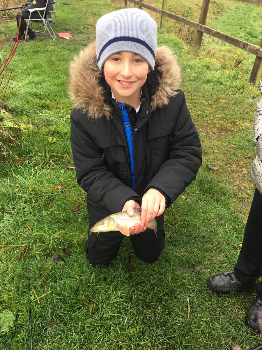 HeadHolySaviour's tweet photo. A successful Feel Good Friday Fishing for these two! 🎣 @MSmed4 https://t.co/e2yZNSzR5y