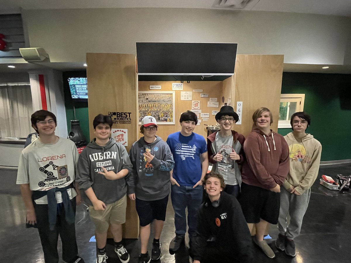 TexasCSTeacher's tweet photo. State Robotics Phase 3 complete!  Team Exhibit was a success!  It looked amazing! And the kids were awesome giving elevator speech and interviews to the judges!!
@LorenaISD @LHS_Leopards https://t.co/PbgWLfYsKf